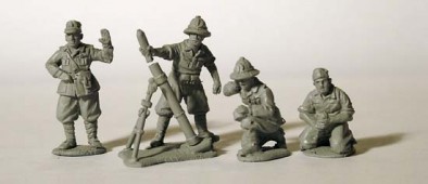 Italian 81mm Mortar and Four Crew