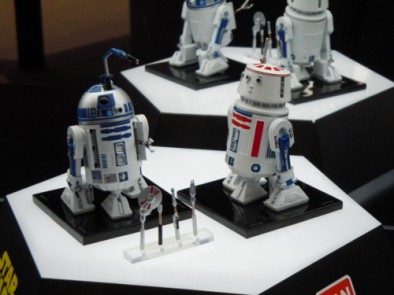 R2-D2 & R5-D4