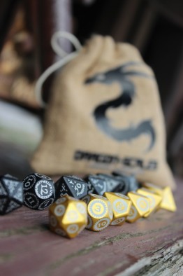 Dragon Scales Black & Gold Dice