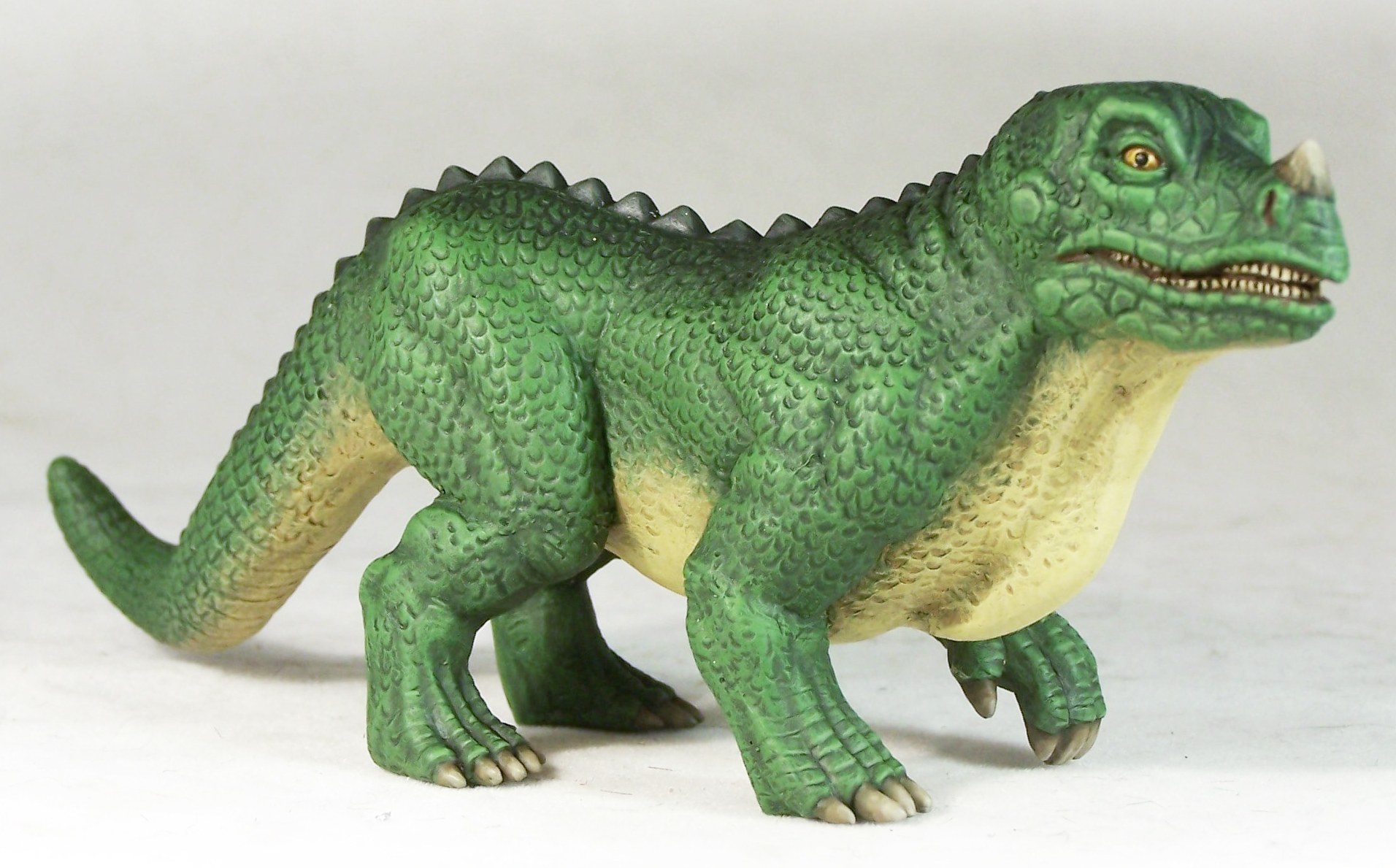 Мегалозавр из пластилина