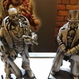 DTR Spincasting Showing Off Statues At SteamCon