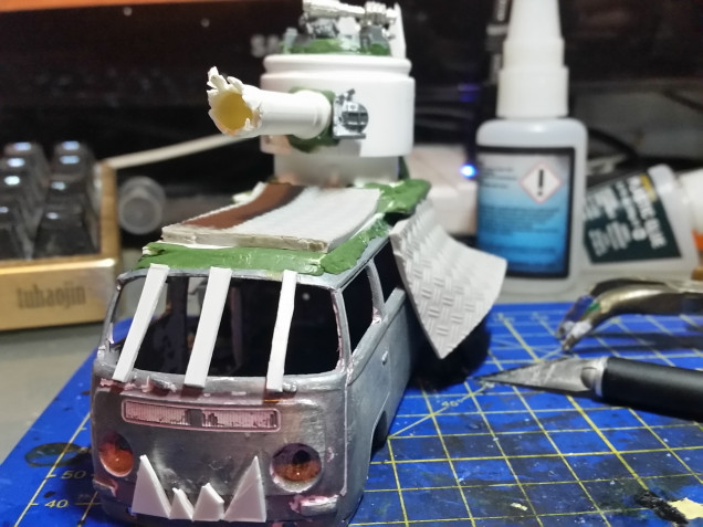 The exterior for my Ork Kampa Waggon is now fully build.