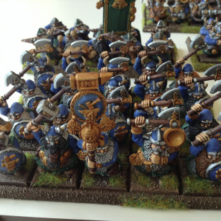 Dwarves; a speedpainted army done in three days by a friend (the owner) and myself