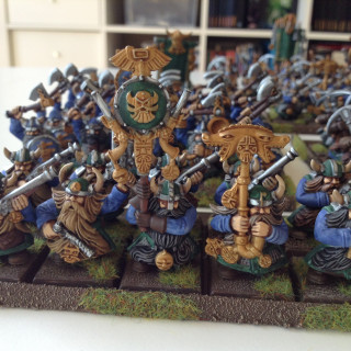 Dwarves; a speedpainted army done in three days by a friend (the owner) and myself