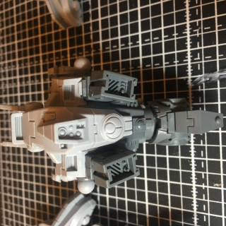 XV107 R’varna Battlesuit Build