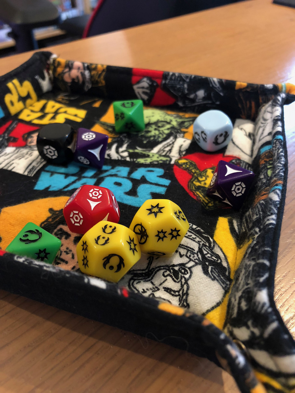 Foldable, Transportable Dice Tray