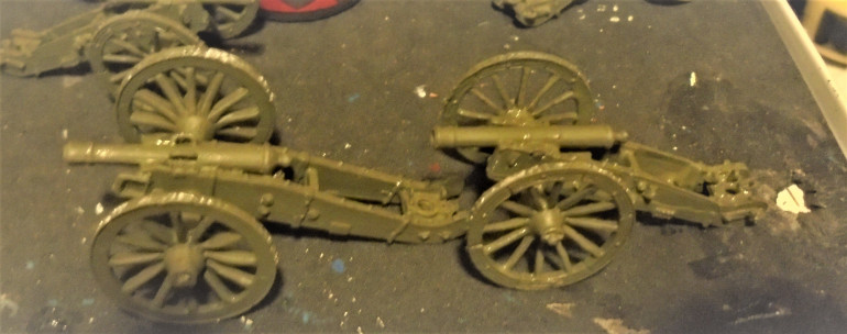 The smaller cannons were a gift from a friend (as were the Cuirassiers/Carabiners) from an old Prussian Project of his.