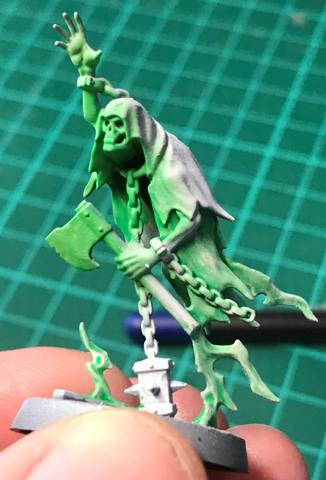 Next up was the ectoplasm, which was done using the new GW nighthaunt gloom and dry brushed with Ulthuan Grey