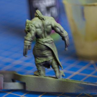 Avoiding common airbrushing problems - and an Orc!!