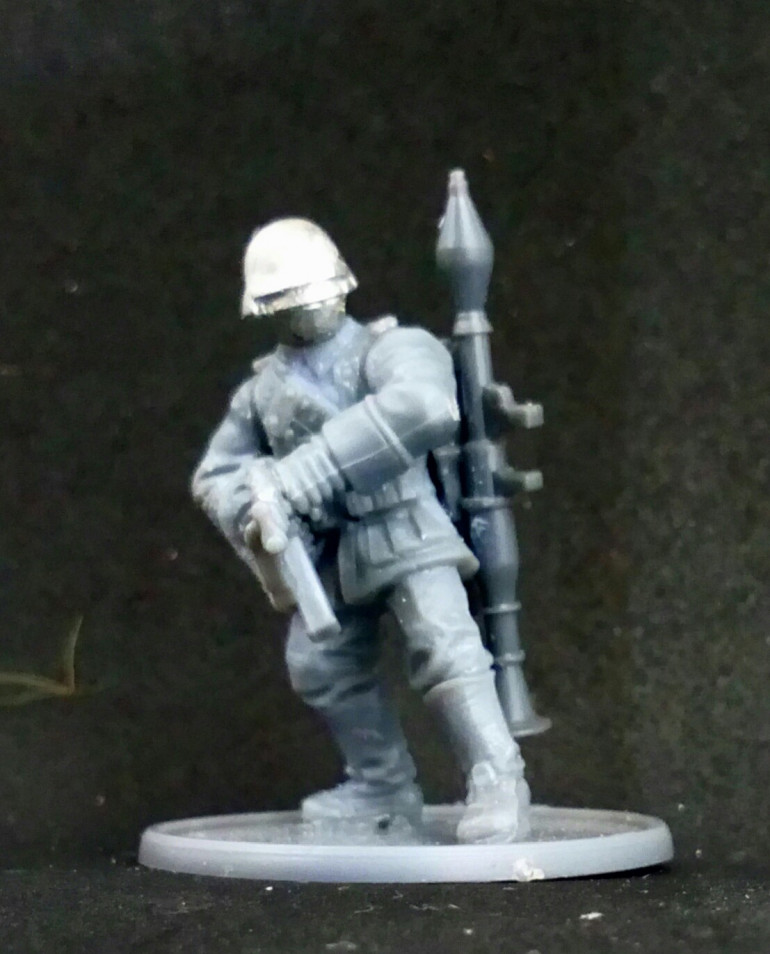 Bolt Action Early War German body, Winter grenadier arms, Macrocosm head