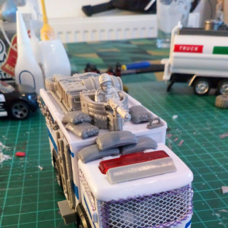 Modding diecast cars - The Mobile Command Centre