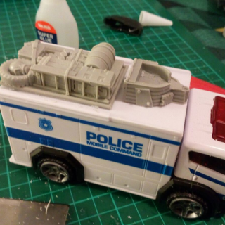 Modding diecast cars - The Mobile Command Centre