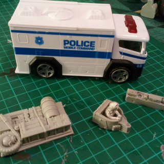 Modding diecast cars - The Mobile Command Centre