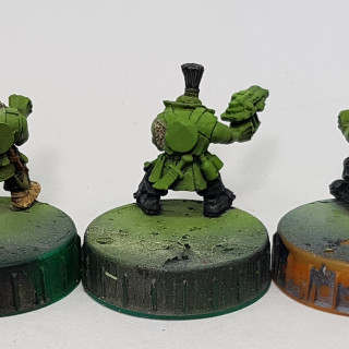 Identifying, Updating, and Painting a Bucket of 90's Era 40K Orks