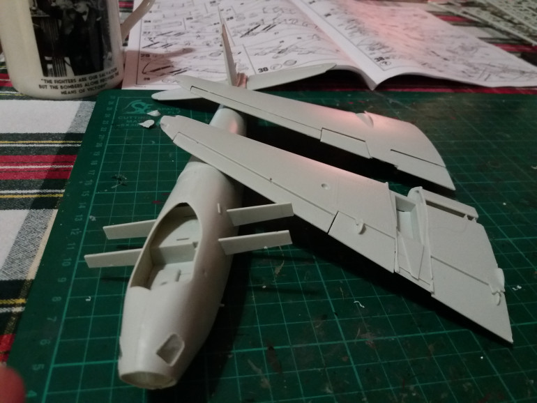 The fuselage and wings are together, I'm now waiting for the glue to dry before building the engines ?