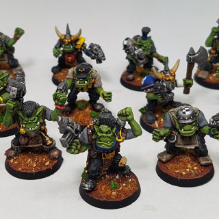 Identifying, Updating, and Painting a Bucket of 90's Era 40K Orks