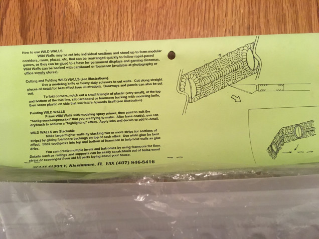 Here's the back of the label, showing that you're supposed to attack these with a hobby knife. The walls, not the Genestealers, that would be ill-advised.