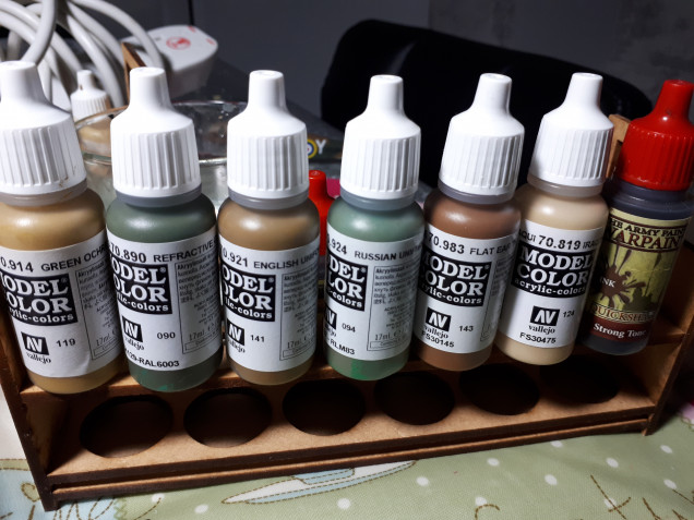 My Vallejo paints arrived. My palette for the project.