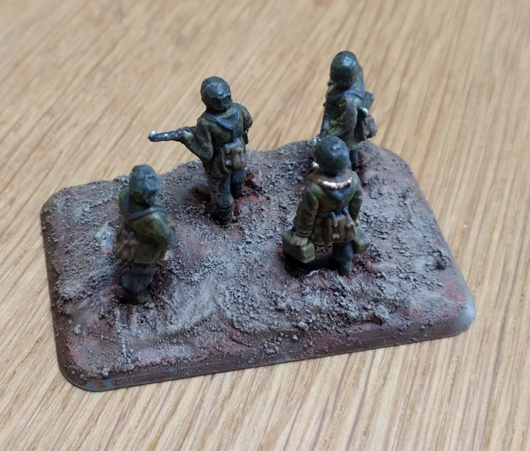 Fallschirmjager - Painting the bases