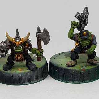 Identifying, Updating, and Painting a Bucket of 90's Era 40K Orks