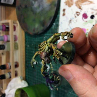Quick and easy genestealers 2 - the airbrush method