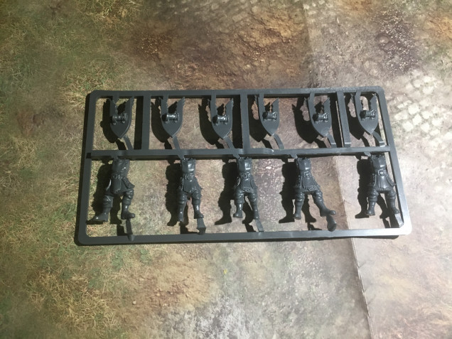 The body and shield sprue..... you'll note that none of the bodies look like they are about to 