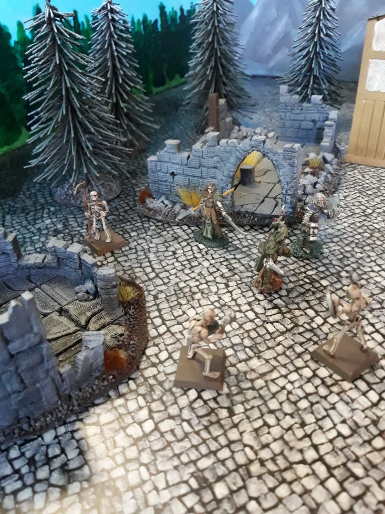 1 Rangers of Shadow Deep and Frostgrave both contain mechanics which permit solo gameplay