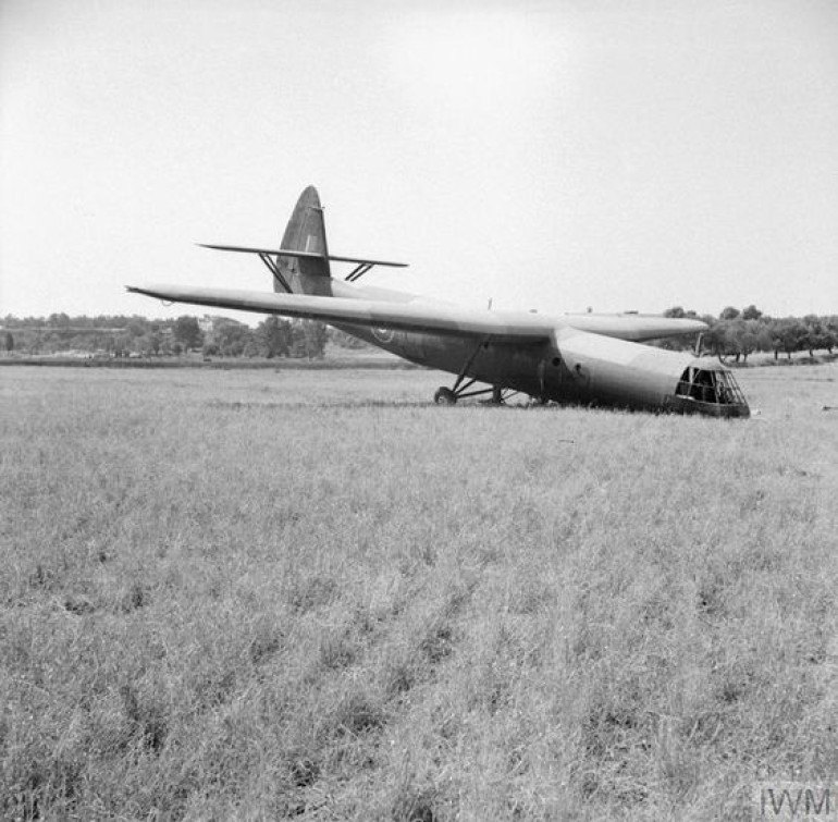 British glider abandoned near Syracuse