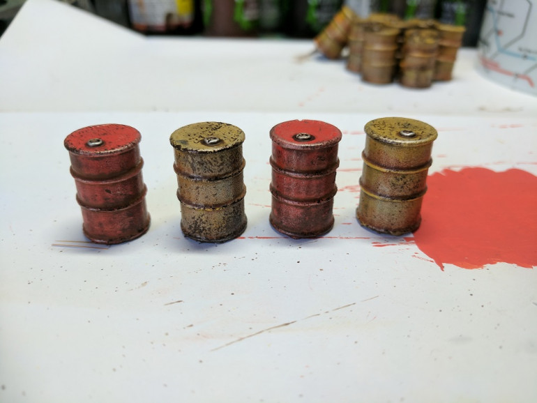 Next step was to paint the cap in the same silver then using a sponge i dabbed on some rough iron paint around the barrels to act as more aged darker chips and scratches.
