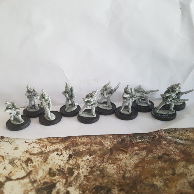 Perry Miniatures Riflemen. I'll be Painting these up as Chosen Men.