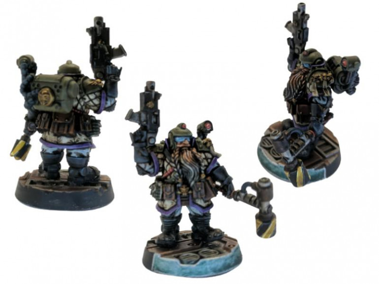 Ok... Look at this guy.... Seriously why have Squats not been brought back into 40k, who wouldn't want want an army of angry, hard drinking, power hammer swinging dwarves in power armour!! I have heard that GW is planning to release more squat miniatures in necromunda and i am very tempted to get a small (pun intended) gang together. 