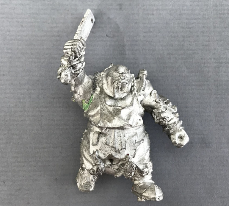 Cleaning metal figures - The easy task
