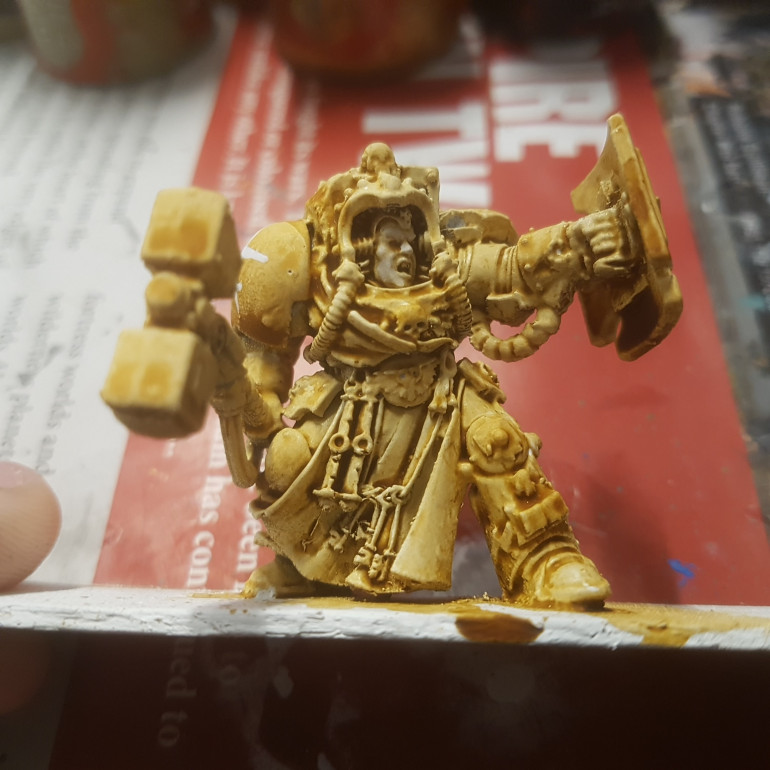 I Deliberately put a Heavy Undercoat and Two Thick Layers of Paint on the Mini to Make it Look More Like a Statue and Less Like a Mini