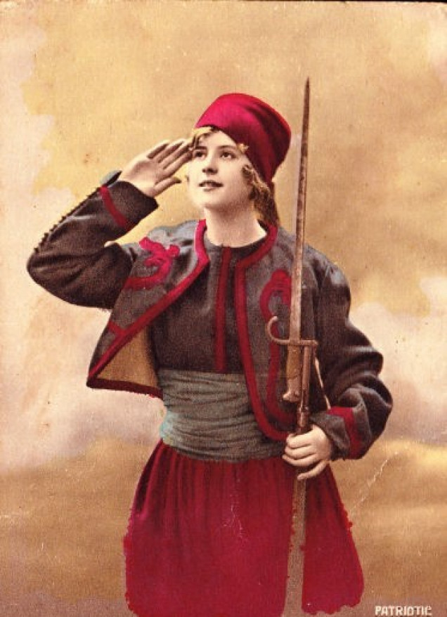 Women are Exempt From Conscription Since they Make up the Majority of the Civilian Labour Force but Can Voluntarily Join the Guard as a Reservist for Home Defence. The Reserves (Galland's Word for PDF) Wear a Blue Jacket and Red Pants. They Are Not Permitted to Wear the Faux Hair on the Helmet.