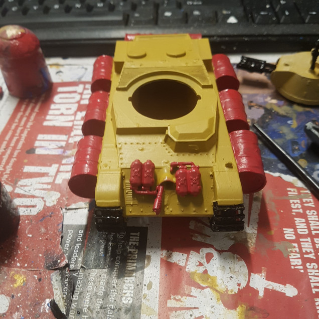 Painted with several layers of Desert Yellow (I use this for my Desert Basing so I have a LOT of it lying around and it seemed like the best fit)
