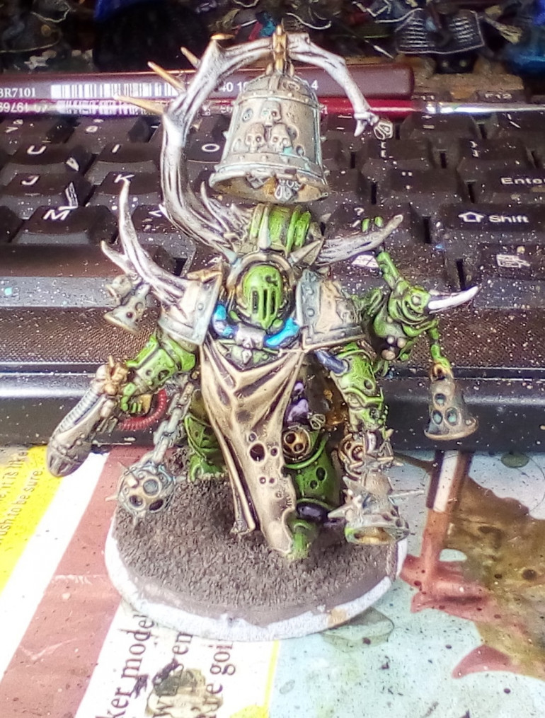 Carrying a Blessed Bell of Nurgle into Combat is Ralphan Demetros who was no more than an ordinary Marine in his days as a loyal servant of the Emperor but fully embraced the teachings of his new Lord