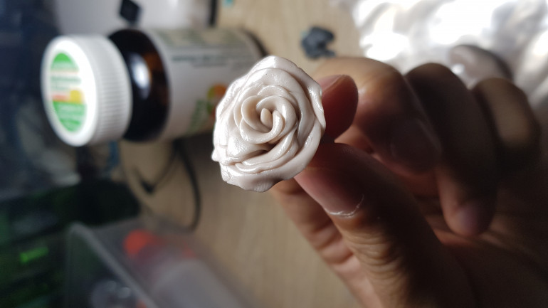 Rose from House epoxy putty