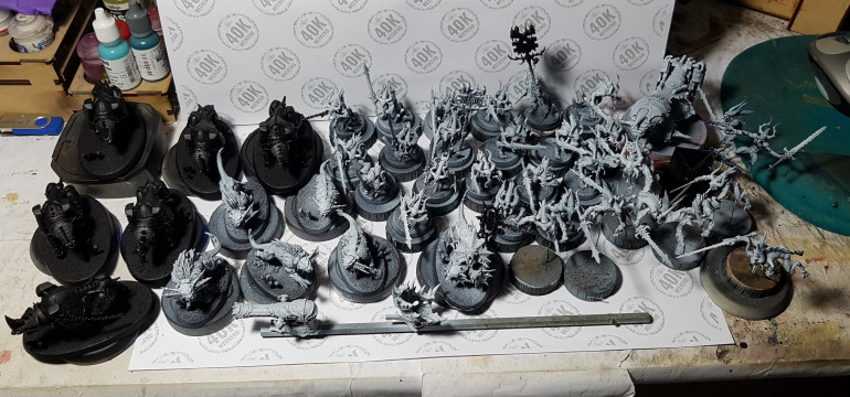 And here we have everything Khorne I plan on painting together.  It's the Start Collecting box and all the Khorne from the 