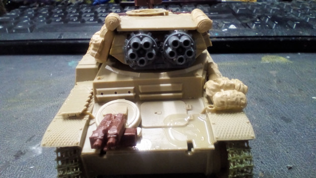 Leman Russ Punisher. I believe that gun is from the Baneblade Kit.