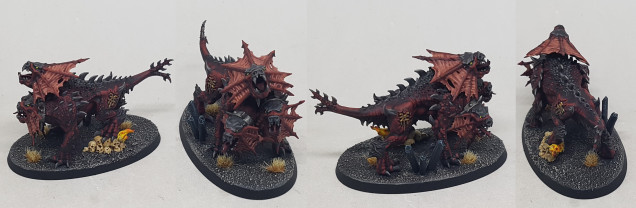 26/8/19: 16:20: I lost yesterday afternoon to Space Hulk, but I've finished the Hounds and the Bloodchargers.  Here is Karank, The Hound of Vengeance