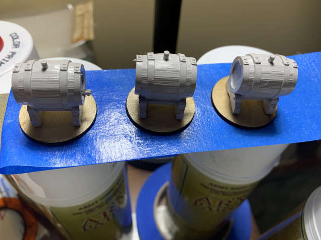 These will be objective markers. The bases are 30mm plywood from Litko. After glueing the barrels to the bases I gloss coated them to seal the plywood. The barrels are from WizKids Deep Cut line. 