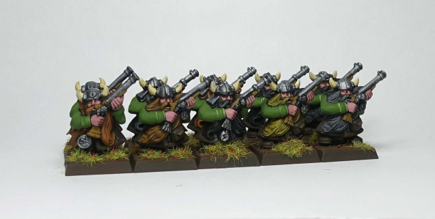 My very first painted dwarfs!