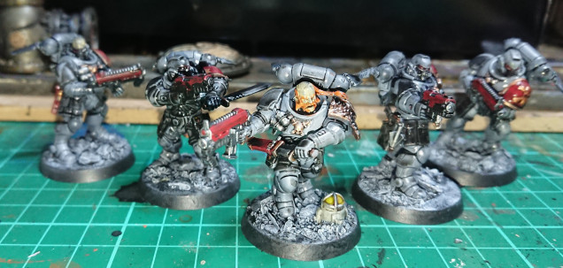 so next i got the reivers from conquest plus some kill team reivers.  again just swapped out the shoulder pads and 1 head to the kits. ( dont seem to have pictures of unpainted ) 