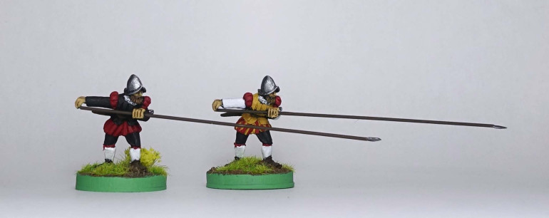 Unarmoured pikemen