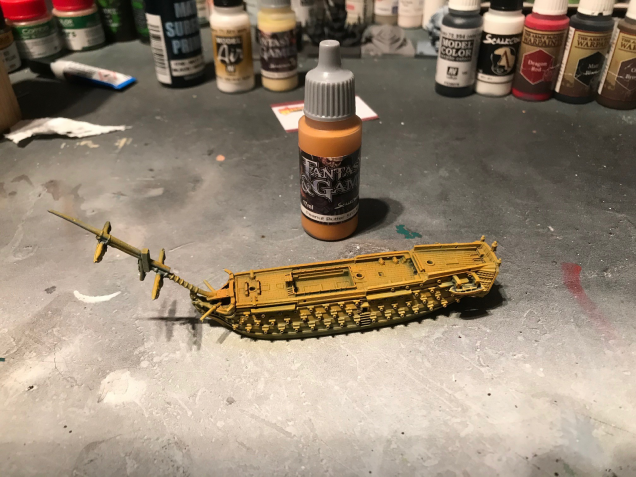 Hull airbrushed very lightly with Scale 75, Fantasy range Peanut Butter