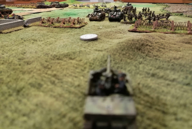 The Marder's view of the battlefield and the advancing Tank Platoon 1 and Red Platoon