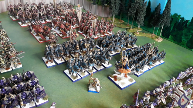 Tzeentch Force - 2 blocks of knights, 2 blocks of foot and 2 characters. Have another block of chosen foot and lots of daemons to add to this force down the line...