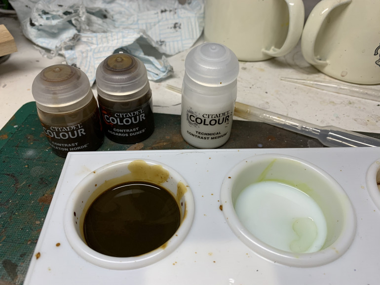 Contrast paints - 50:50 colours and a well of medium to aid the control of the paint on the model