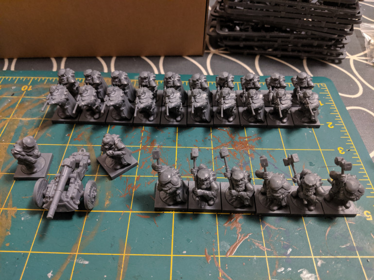 Starting to build the army boxed set. One cannon, 20 ironwatch and some shieldbreakers. 