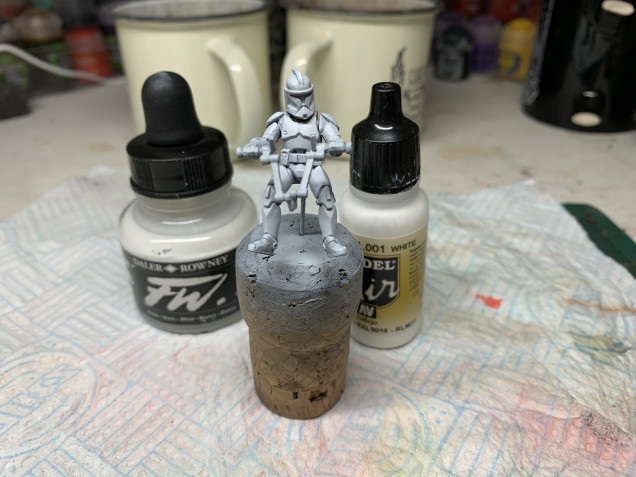 Zenith was up from black primer, through greys and finishing with my white potion - 50/50 paint and ink. 
